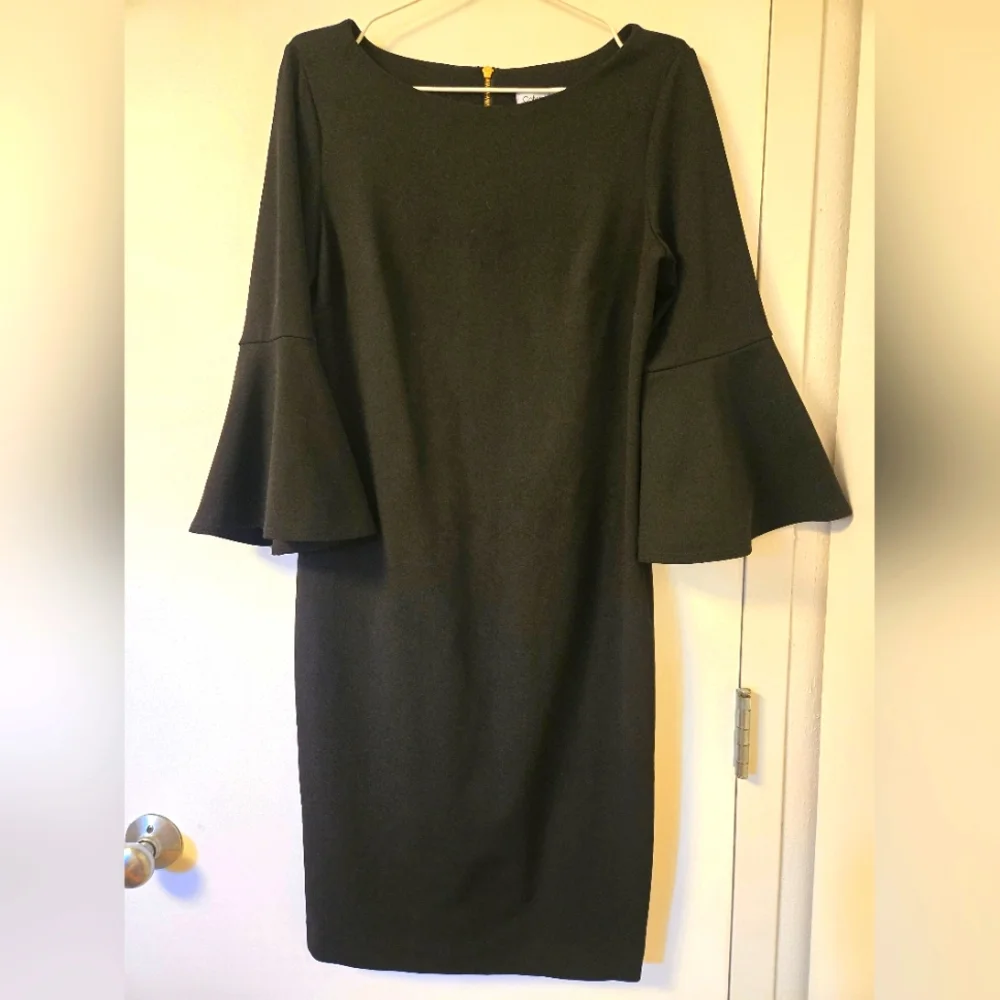 EUC Calvin Klein Black Bell-Sleeved‎ Dress